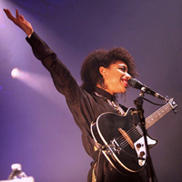 Krautrock, Mick Jones And Lianne Le Havas Mix It At Trans Musicales